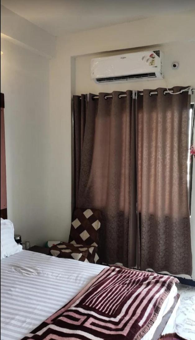 Hotel Malhotra Palace Ujjain Luaran gambar